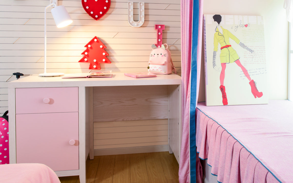 Elly Pink Desk with 1 Drawer and 1 Door