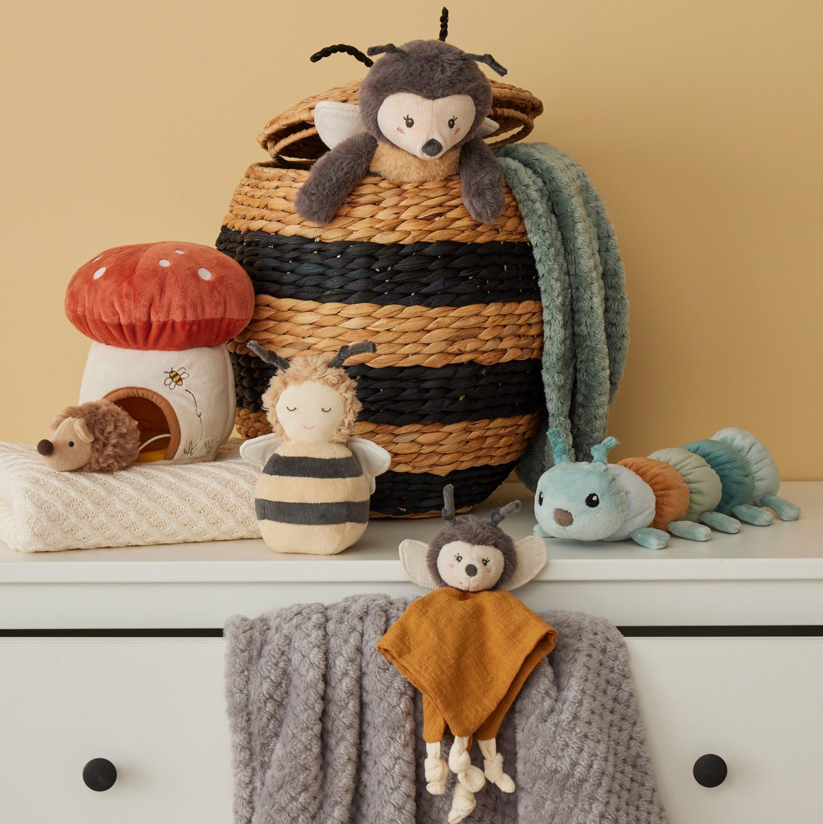 Bumble Bee Basket Set of 2